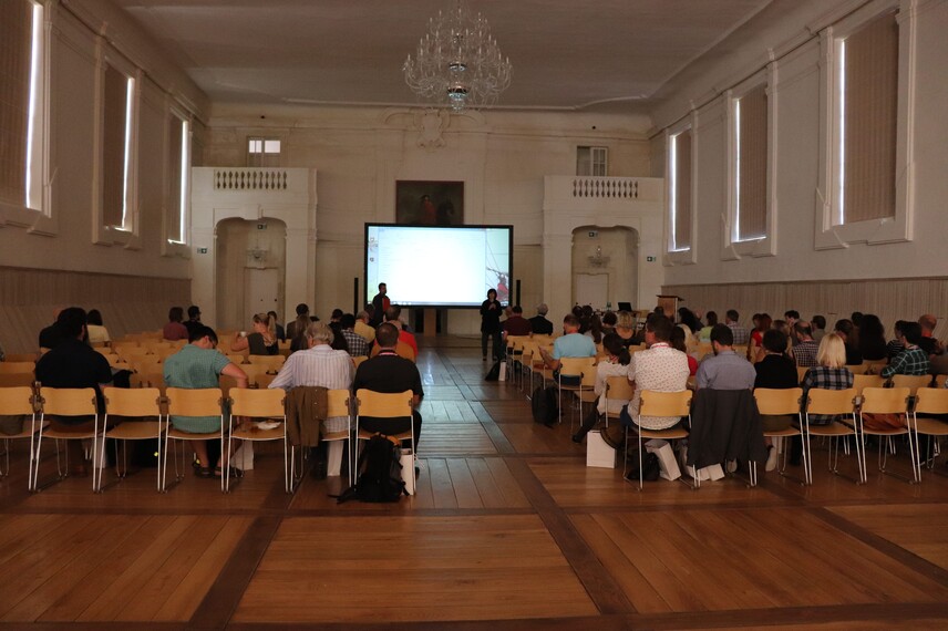 Konferenci zahájila generální ředitelka NPÚ Naděžda Goryczková v jízdárně valtického zámku | © Jan Pařez, nepodléhá CC