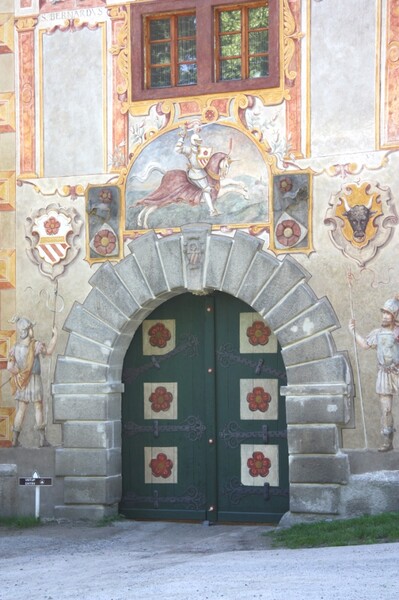 Vyšší Brod, klášter, Rožmberská brána, stav po restaurování, červen 2015