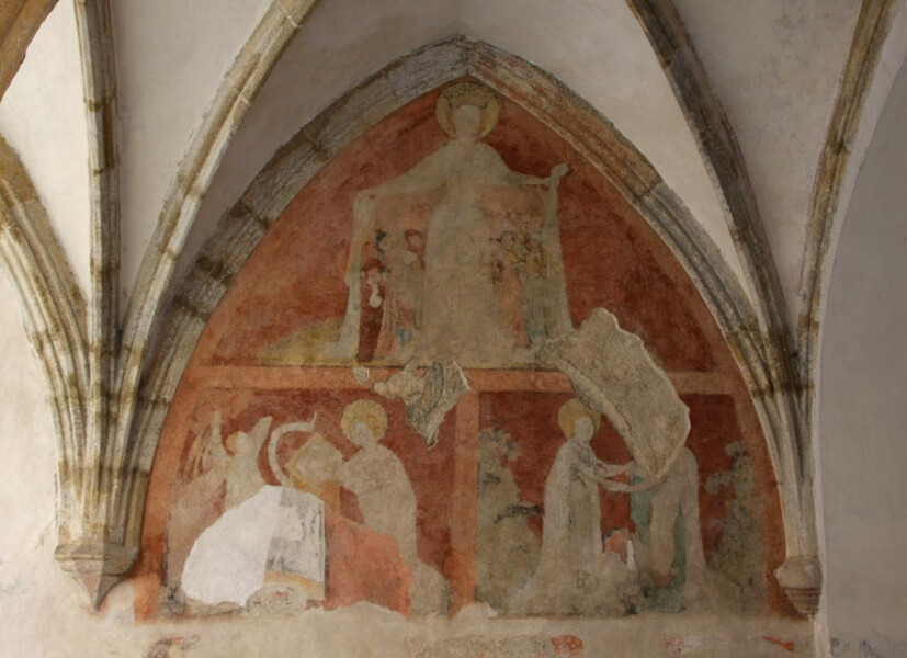 České Budějovice, zrestaurovaná freska v křížové chodbě bývalého dominikánského kláštera