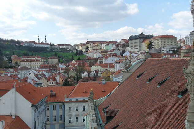 Malá Strana a Strahov z věže kostela sv. Mikuláše (2012)