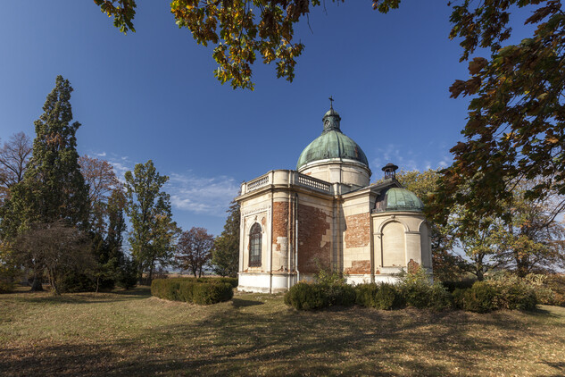 Hrobka Pallavicini v Jemnici před obnovou, foto Viktor Mašát