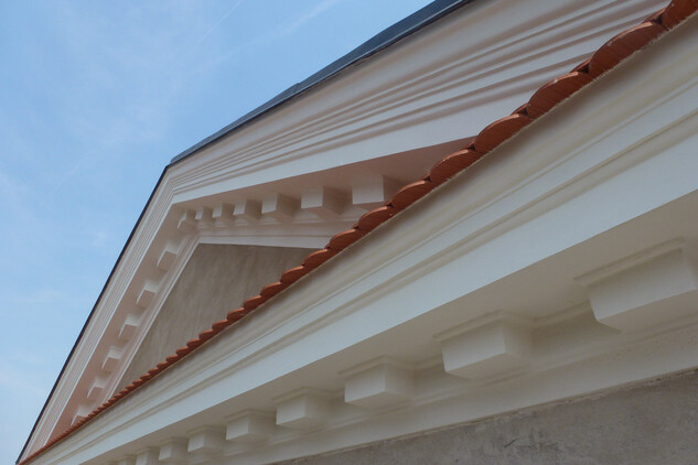 Detail tympanonu po obnově