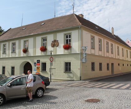 Klášterec nad Ohří, čp. 10, obnova fasády v rámci Programu regenerace MPZ